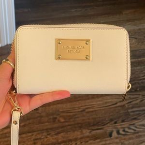 WHITE MICHAEL KORS WALLET